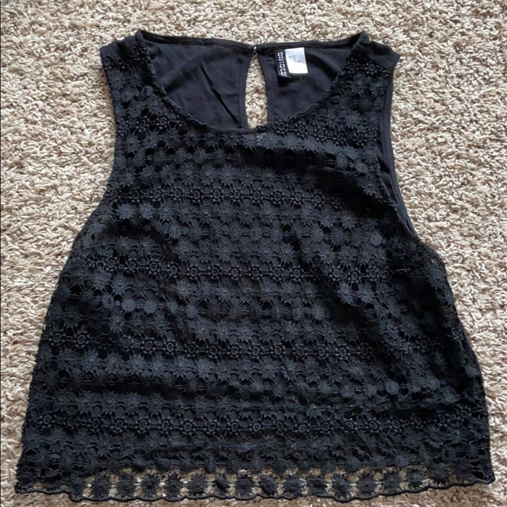 Black Floral Crochet Crop Top!